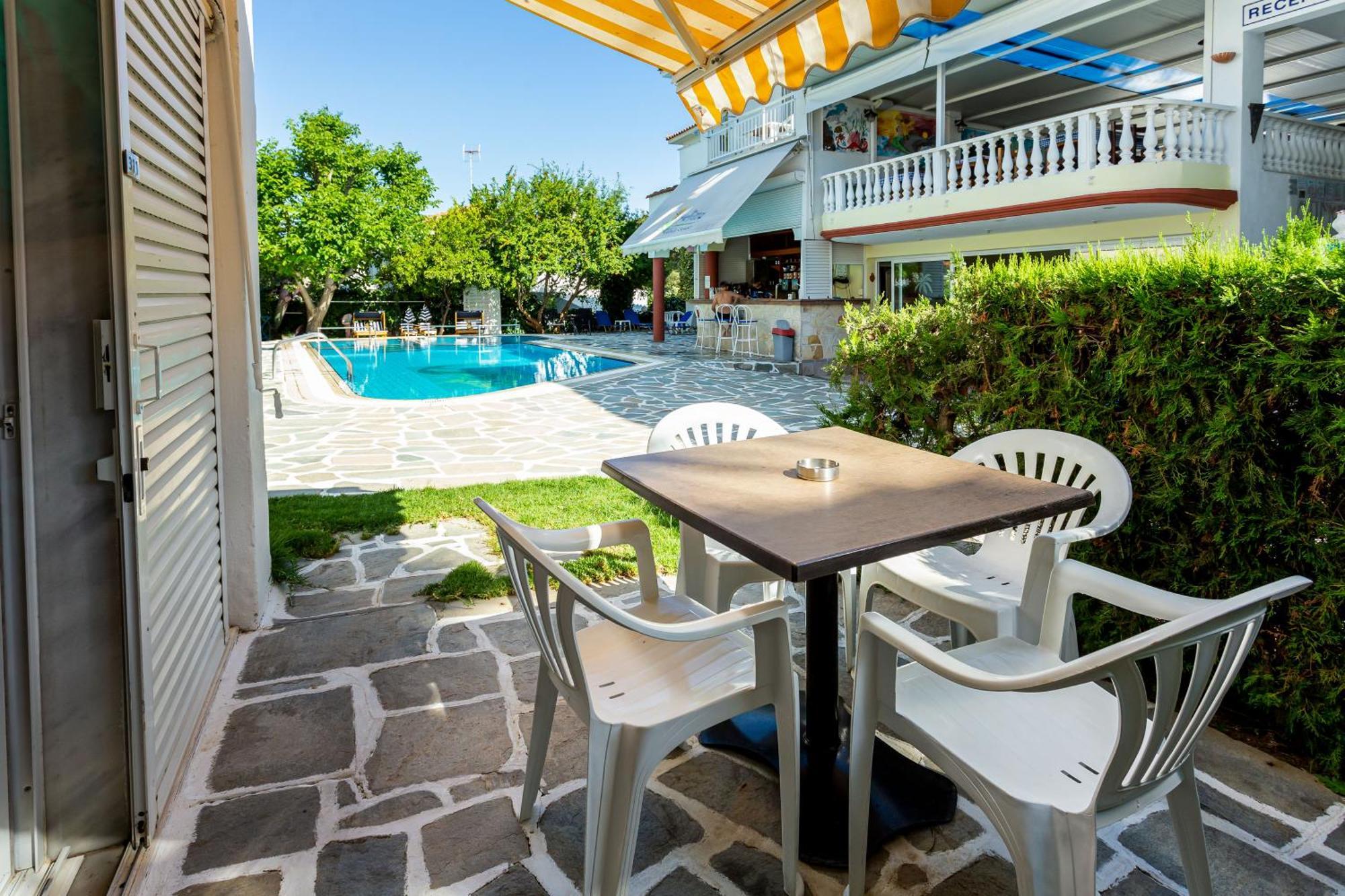 Hotel Melissa Gold Coast à Psakoudia Extérieur photo