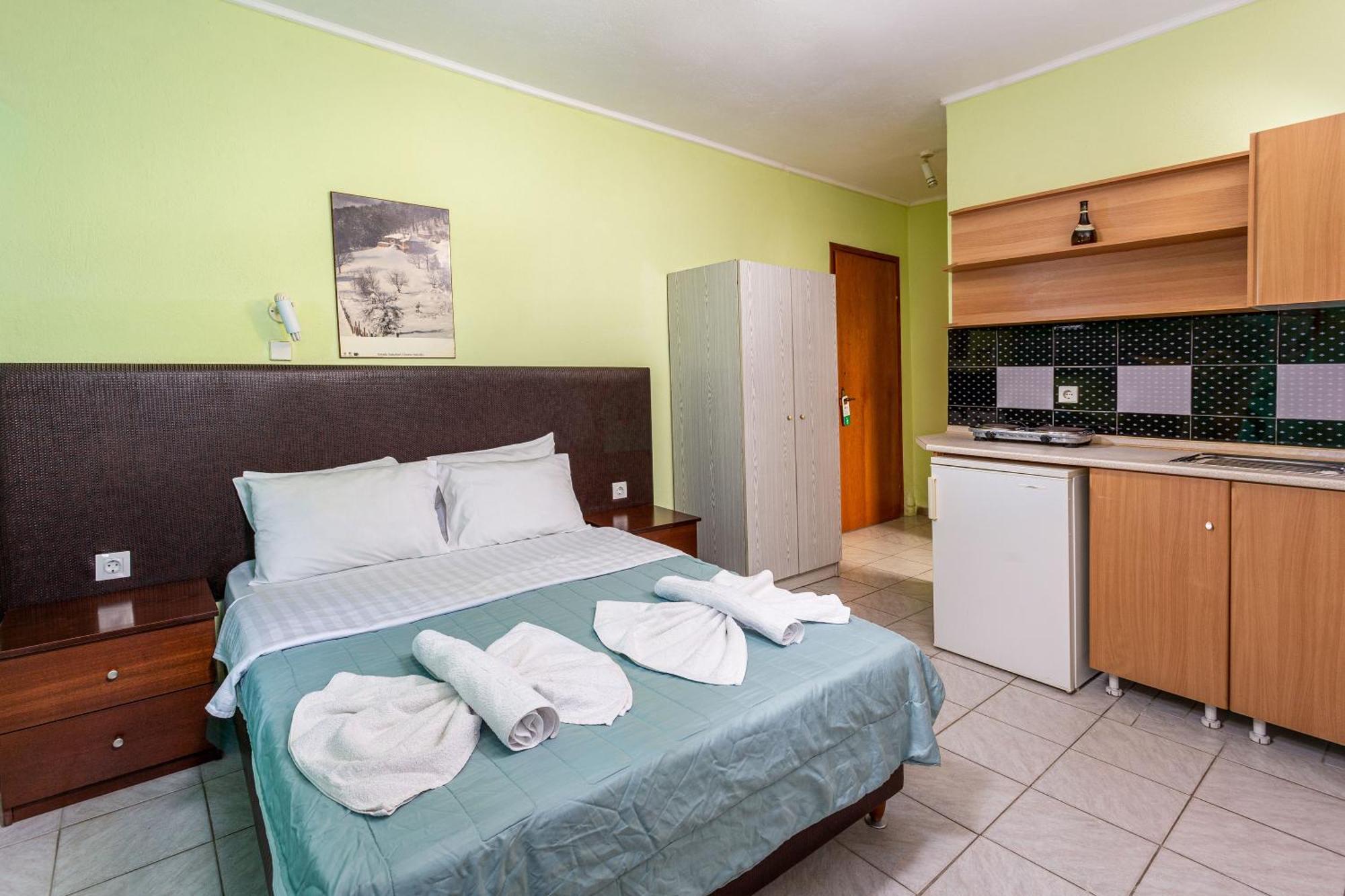 Hotel Melissa Gold Coast à Psakoudia Extérieur photo