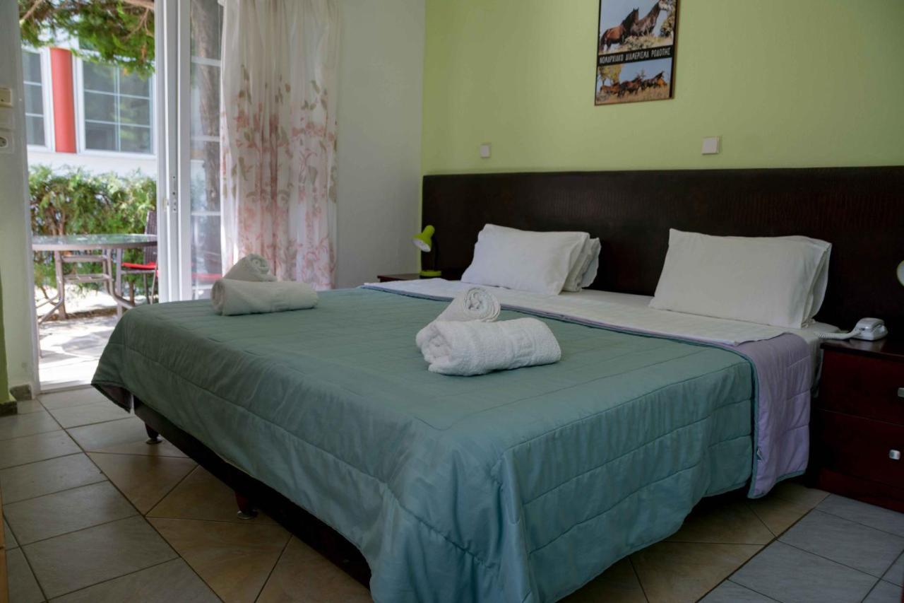 Hotel Melissa Gold Coast à Psakoudia Extérieur photo