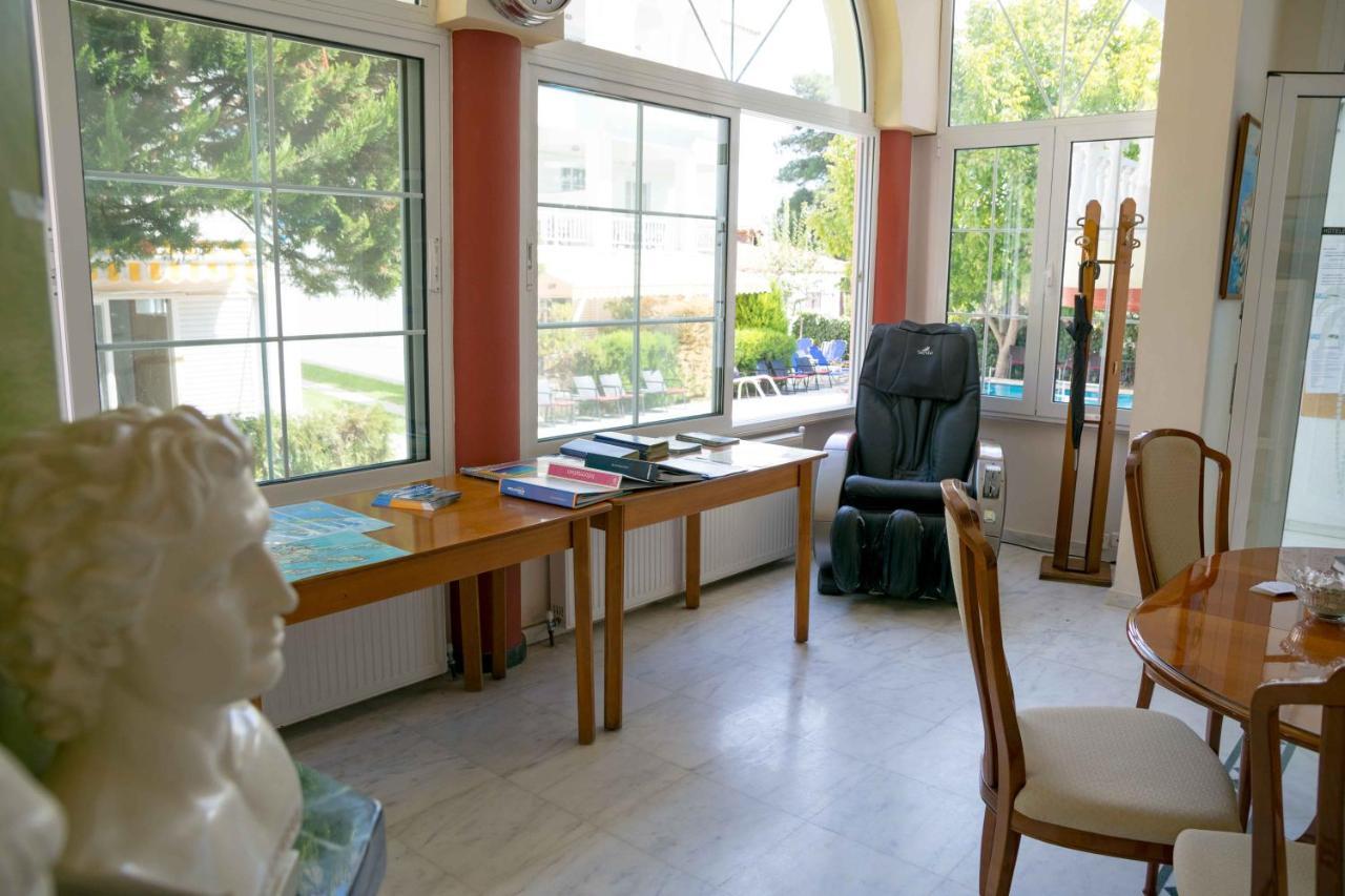 Hotel Melissa Gold Coast à Psakoudia Extérieur photo